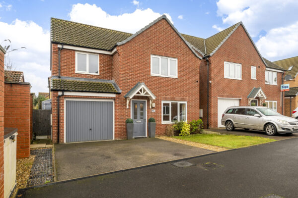 Crucible Close, North Hykeham, LN6