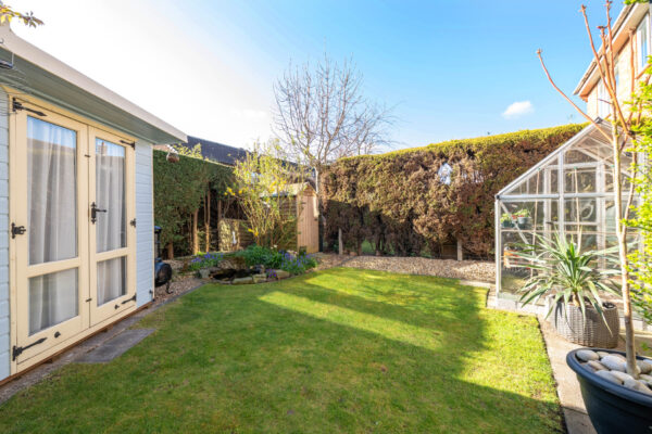 Meadowdale Crescent, Grantham, NG31