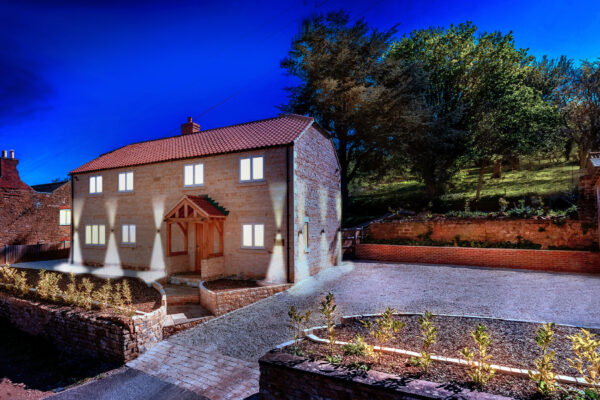 Main Street, Woolsthorpe, NG32