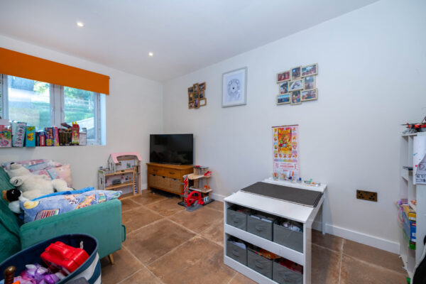 Main Street, Woolsthorpe, NG32