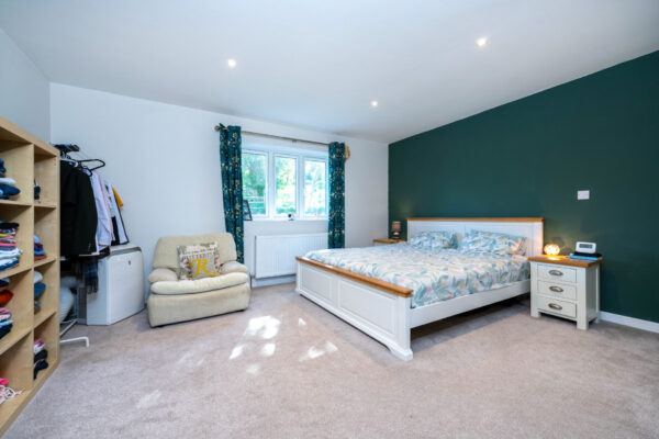 Main Street, Woolsthorpe, NG32