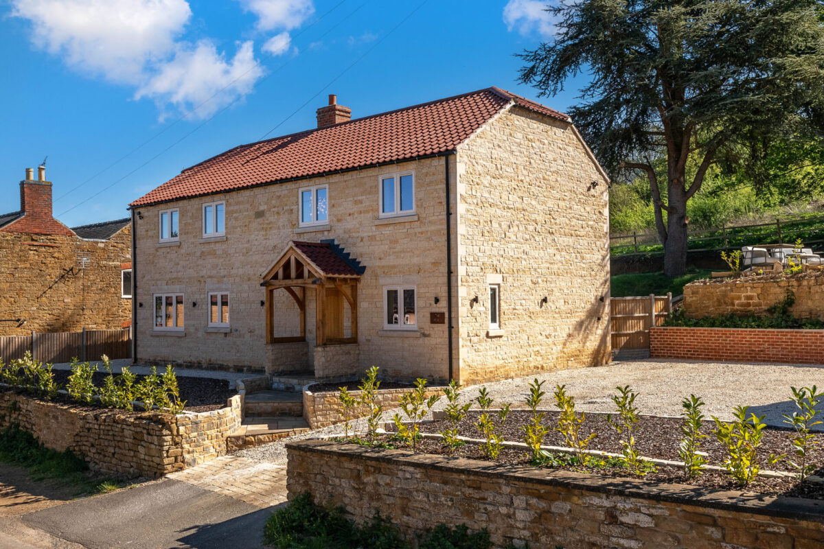 Main Street, Woolsthorpe, NG32