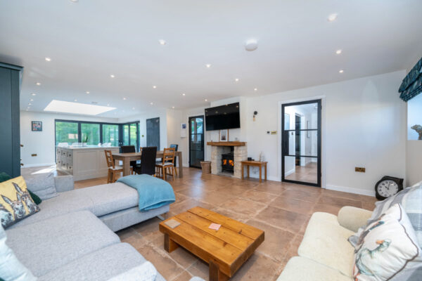 Main Street, Woolsthorpe, NG32