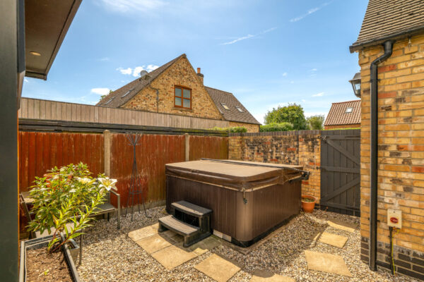 Owls End, Welton, LN2
