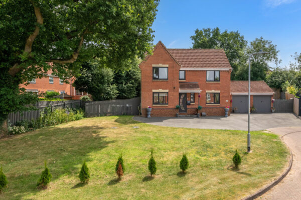 Prestwick Close, Grantham, NG31