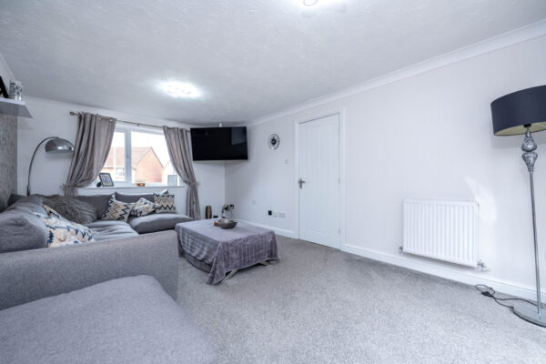 Prestwick Close, Grantham, NG31