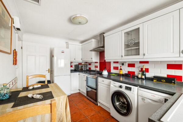 Newton Close, Swinderby, LN6