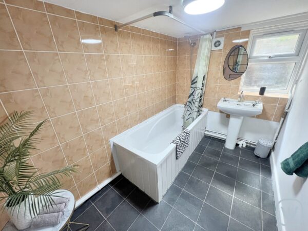 George Street, Grantham, NG31