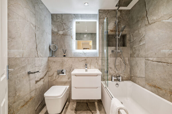 Meadowsweet Lane, Witham St. Hughs, LN6