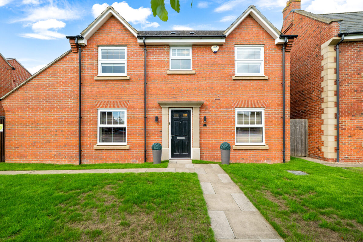 Meadowsweet Lane, Witham St. Hughs, LN6