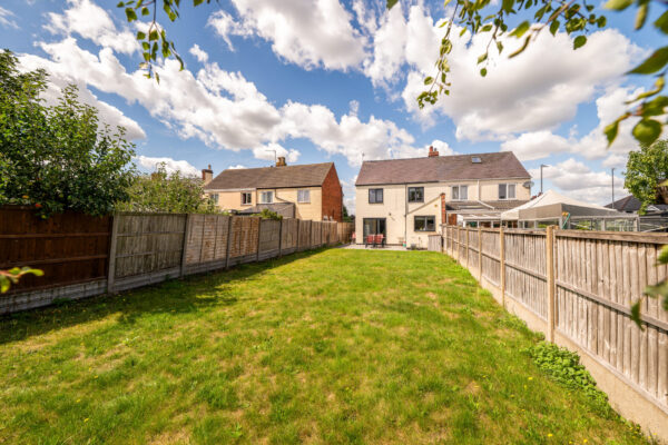 Lincoln Road, North Hykeham, LN6