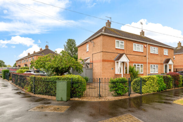 Perney Crescent, North Hykeham, LN6