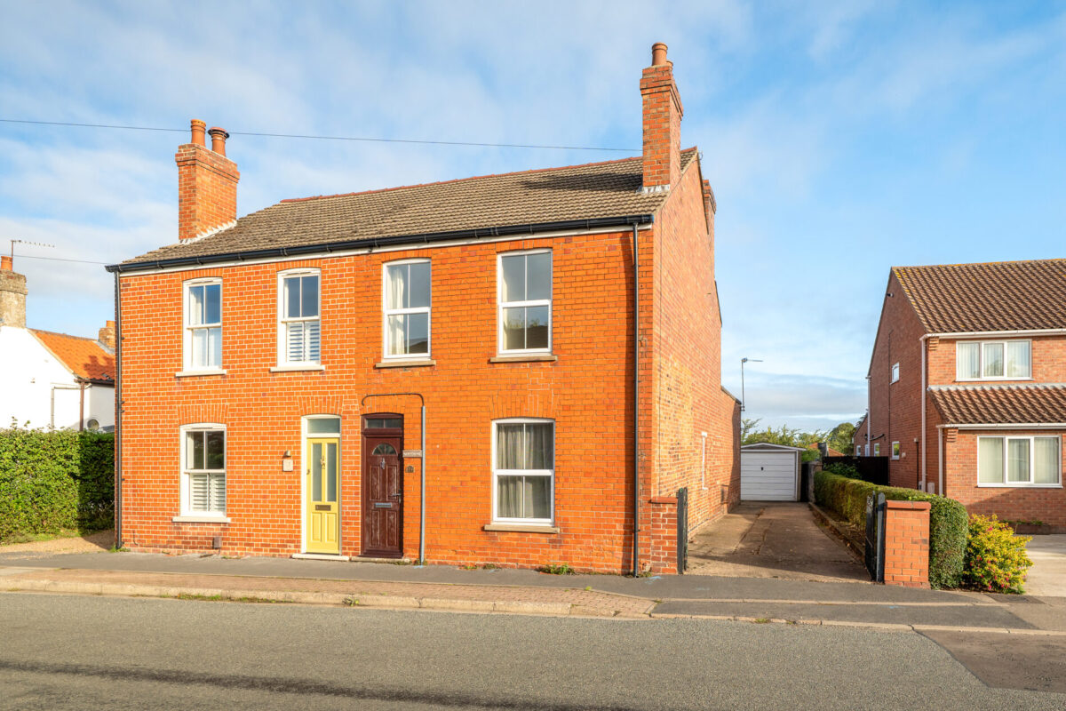 Fen Road, Heighington, LN4