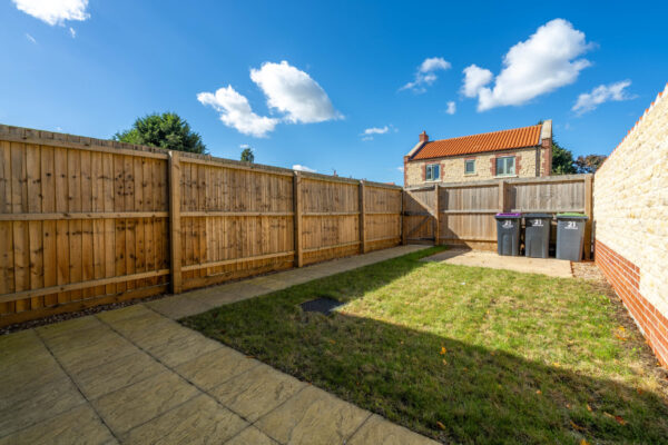 Main Road, Leadenham, LN5