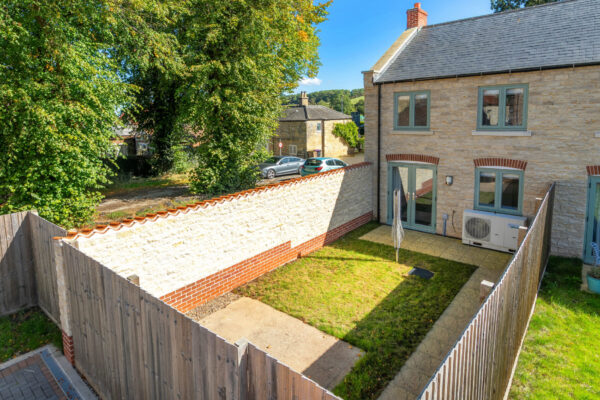 Main Road, Leadenham, LN5