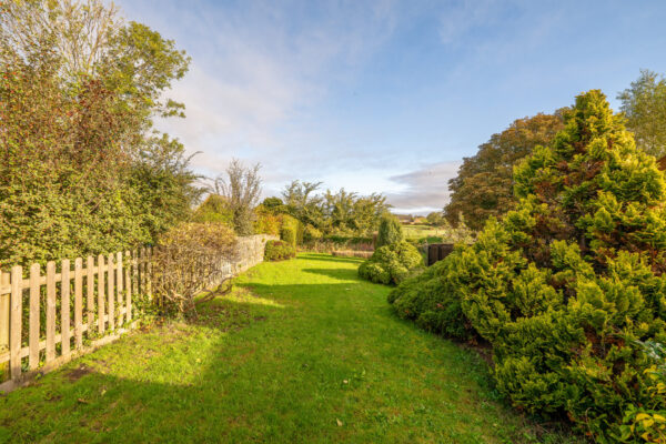 Fen Road, Heighington, LN4