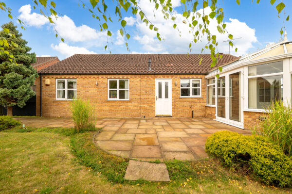 Heath Road, Navenby, LN5