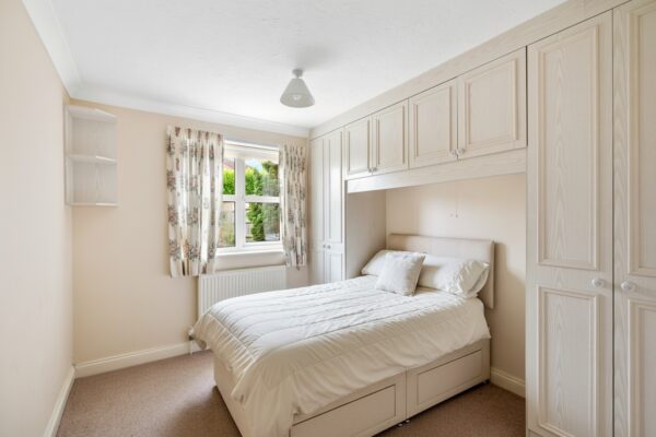 Heath Road, Navenby, LN5