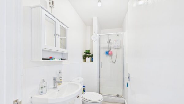 Commercial Road, Grantham, NG31