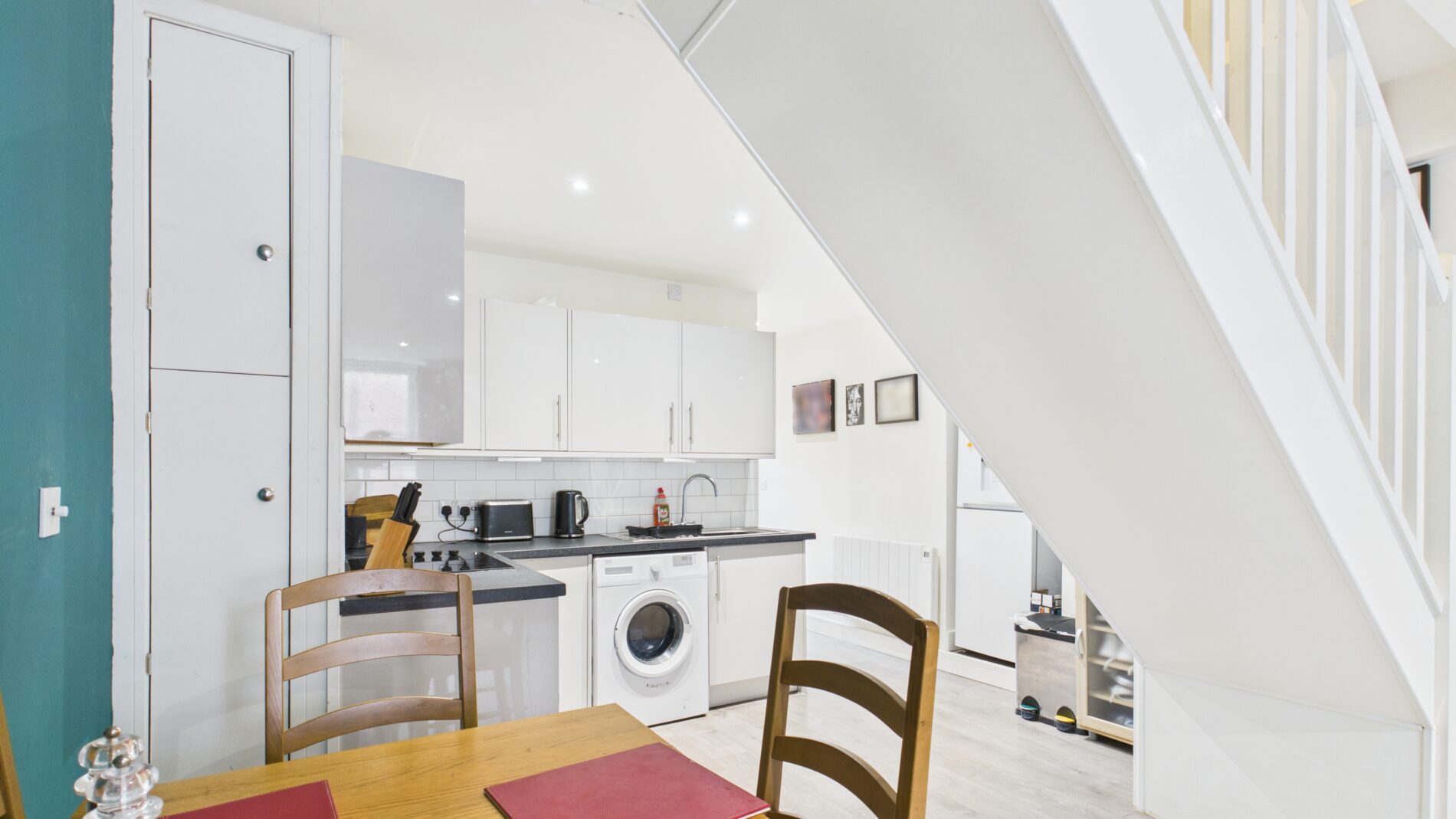 Commercial Road, Grantham, NG31