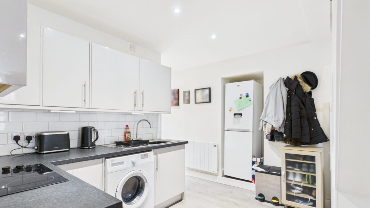 Commercial Road, Grantham, NG31