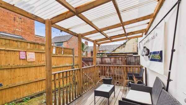 Commercial Road, Grantham, NG31