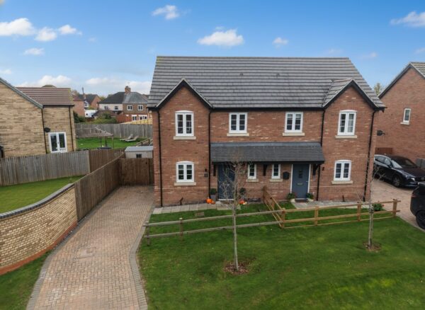 Creasy Drive, Dunholme, LN2