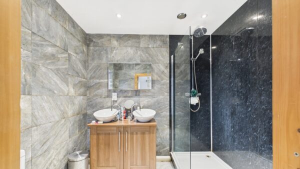 Newark Road, North Hykeham, LN6