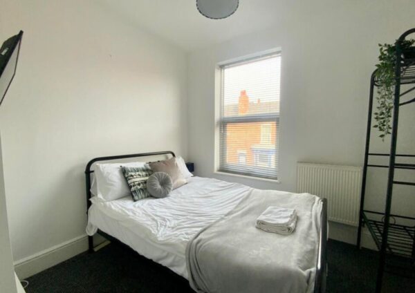 Dixon Street, Lincoln, LN5