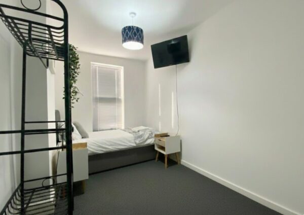 Dixon Street, Lincoln, LN5