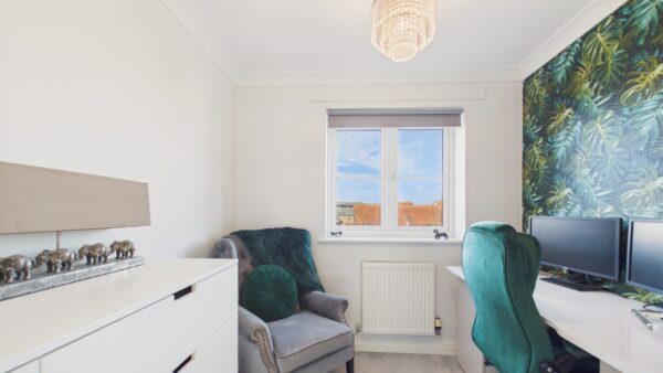 Park Lane, Burton Waters, LN1