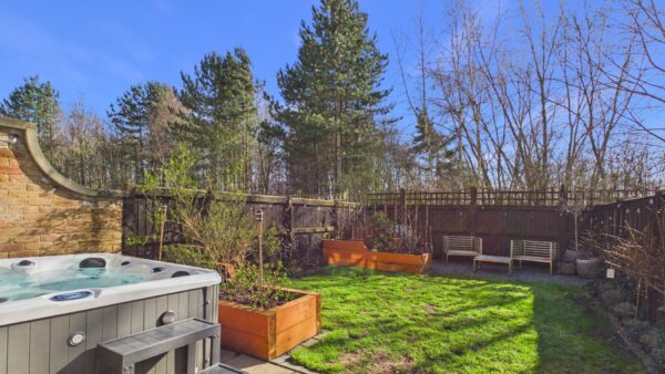 Park Lane, Burton Waters, LN1