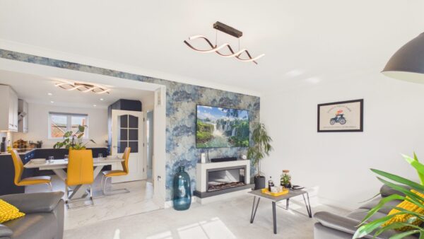 Park Lane, Burton Waters, LN1